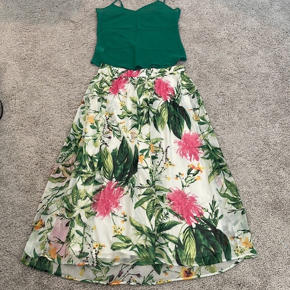 Green Spaghetti Straps Cami Top - Picture 6 of 7